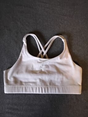 Athleta Girl Light Pink Strappy Sports Bra M (8–10) Criss Cross Back